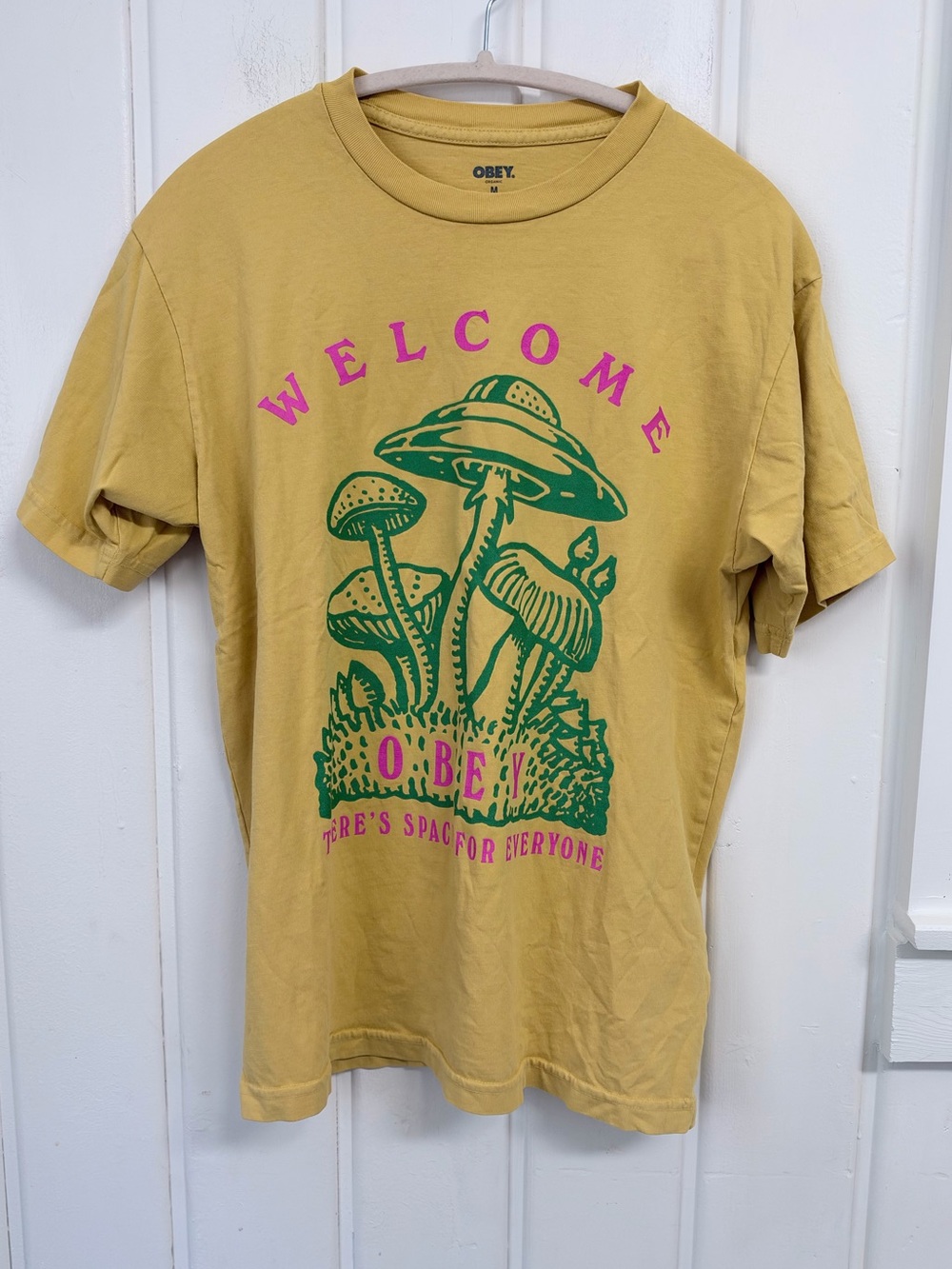 OBEY Organic Cotton Mushroom Graphic T-Shirt Yellow Mustard Size M